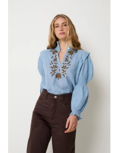Blusa Lupe Embroidery Azul